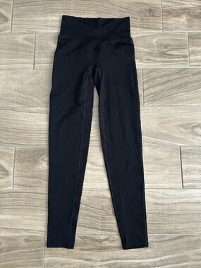 PINK Victoria’s Secret Black Ribbed Athletic Leggings | Size XS
